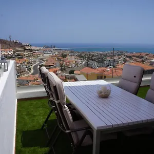 Maravillosas Vistas Y El Mejor Clima Del Mundo! La Playa de Arguineguín